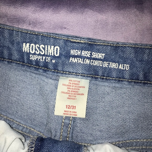 Floral Denim Shorts - Picture 2 of 3